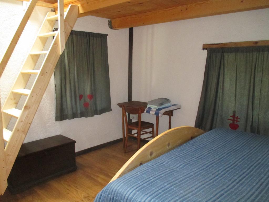 B&B L'Asinello Rampante Arta Terme Habitación foto